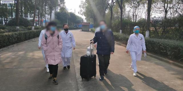 康定市病人院后返乡